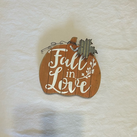 Fall in Love Table Decor - Picture 2 of 4